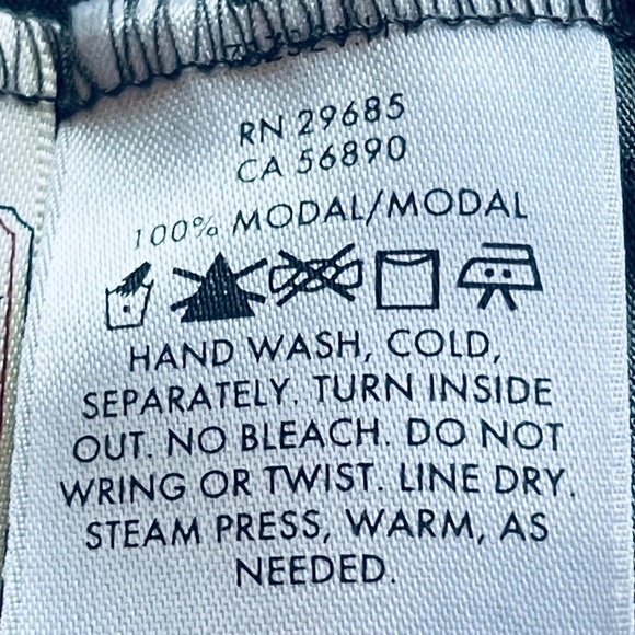 Pendleton Soft Jersey Ruched Turtleneck Long Sleeve Tee - Picture 5 of 6